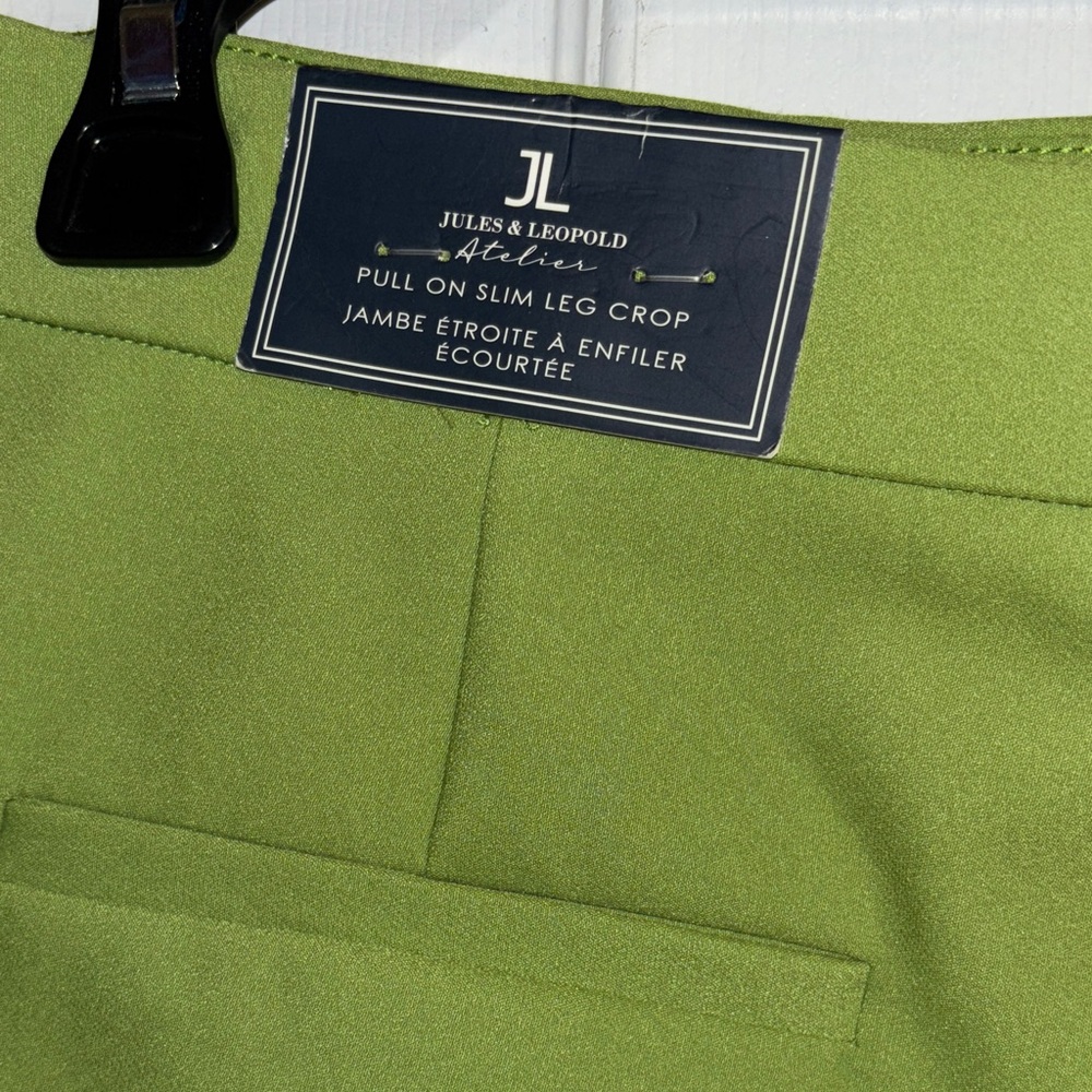 Jules & Leopold Green Women's Cropped Pull On Pants - Picture 3 of 3